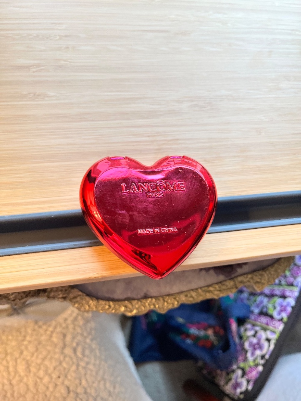 Lancome Limited Edition Shiny Hot Pink Heart Double Mirror Compact - Picture 7 of 11